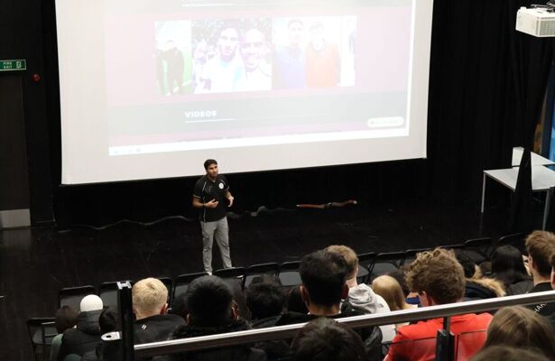 Alumni Talk: Azeem Amir Inspires Students